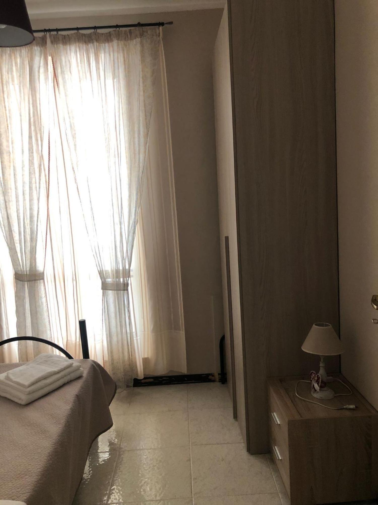 Appartamento "Rina Centro Sicilia" Pietraperzia Exterior foto