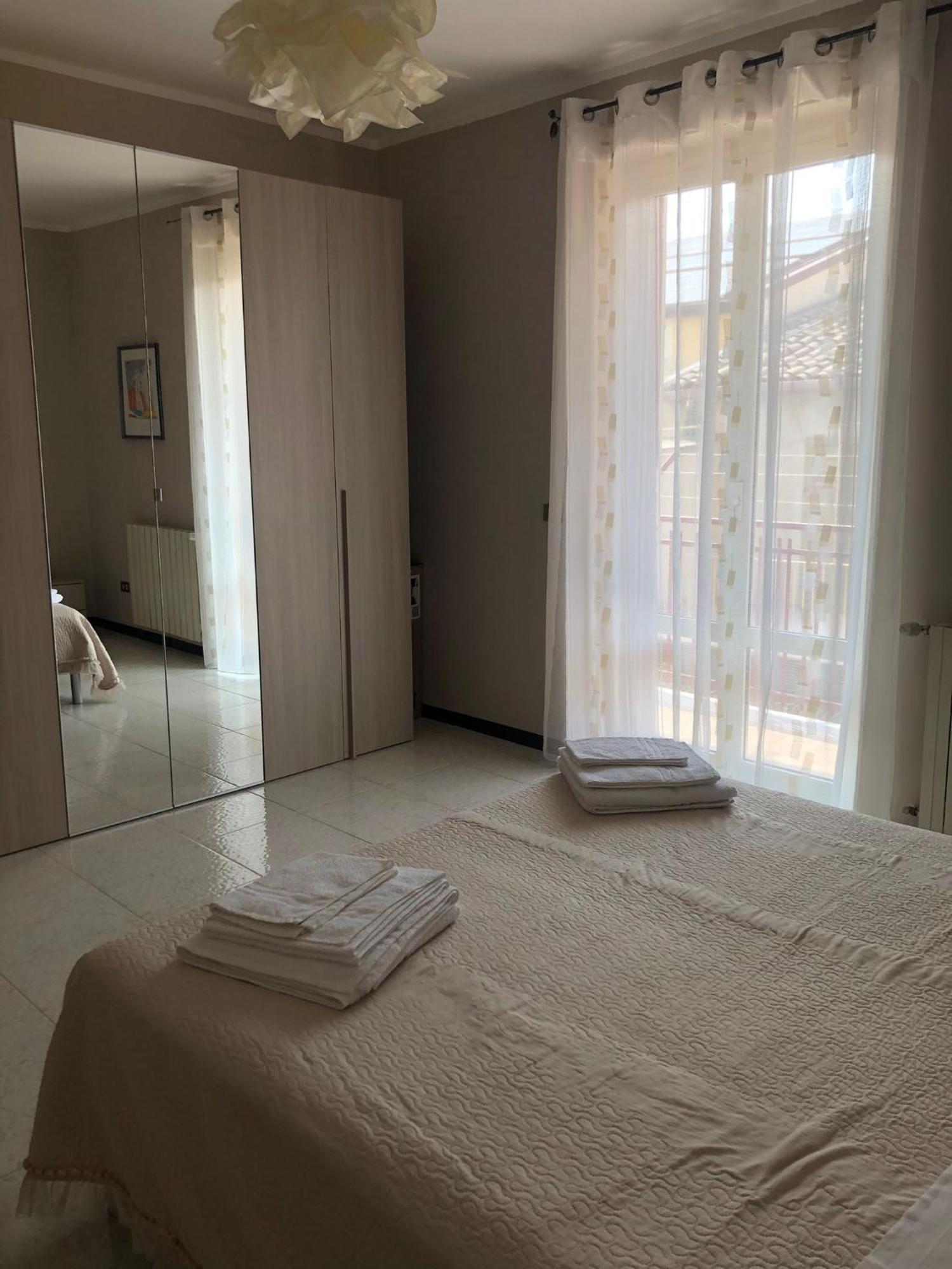 Appartamento "Rina Centro Sicilia" Pietraperzia Exterior foto